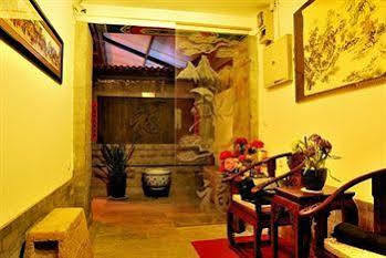 Templeside Deluxe Hutong 2*
